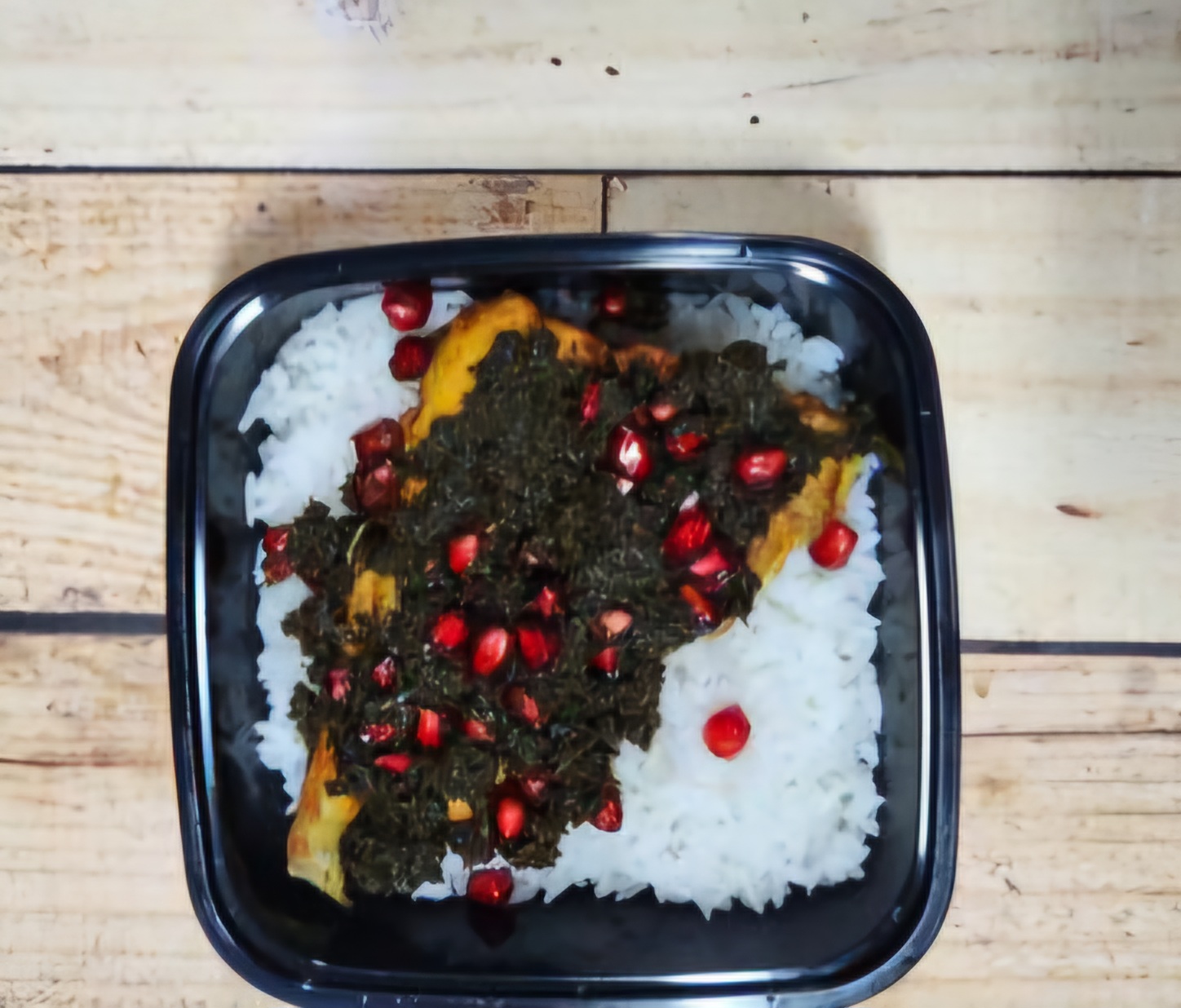 برنج و ماهی با سس انار