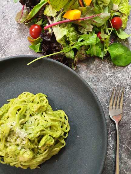 سس چیکن پستو